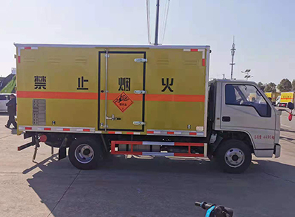 鲤城爆破器材运输车技术升级与安全合规新趋势